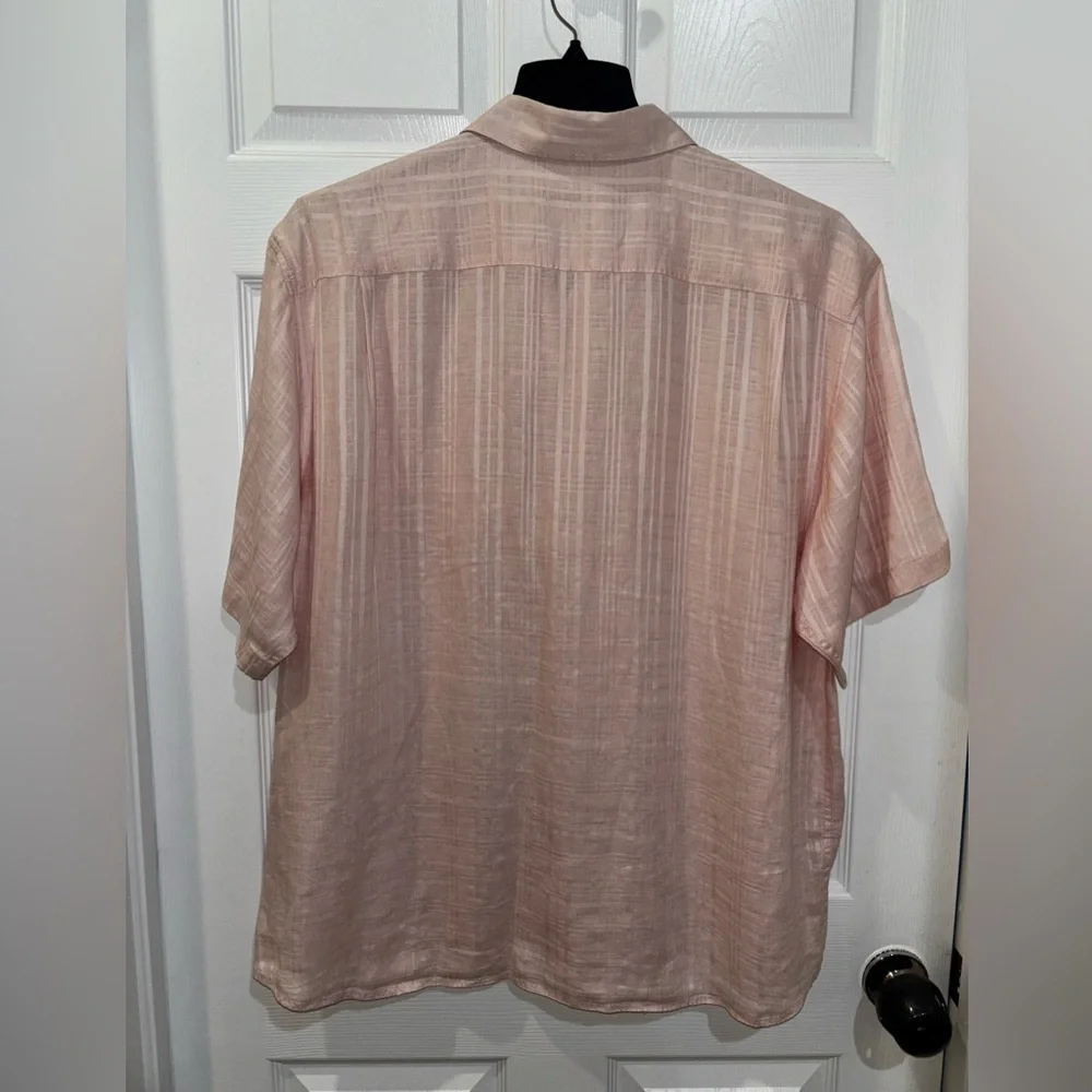 Tommy  Bahama Size XL  100% Linen  Short Sleeve Button Front Shirt - Picture 7 of 7